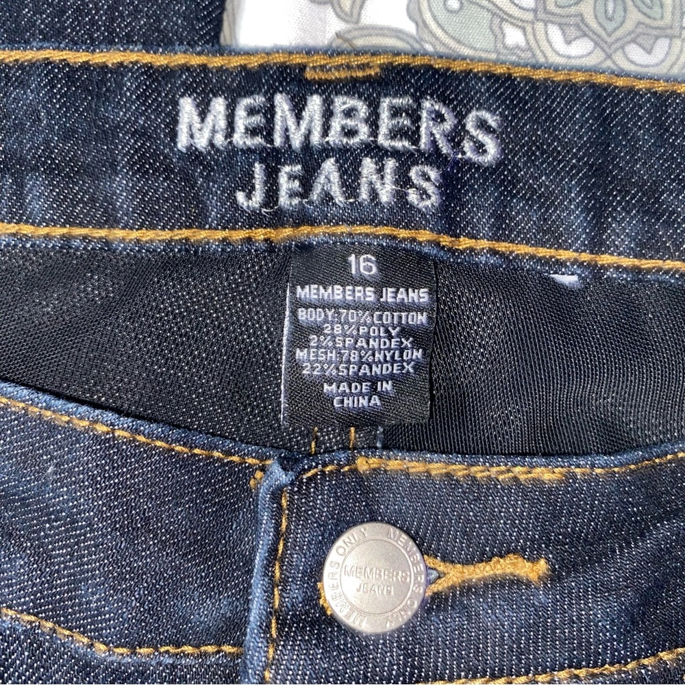 Members women’s jeans. Boot cut. SZ 16. NEW NO TAGS - Picture 2 of 6
